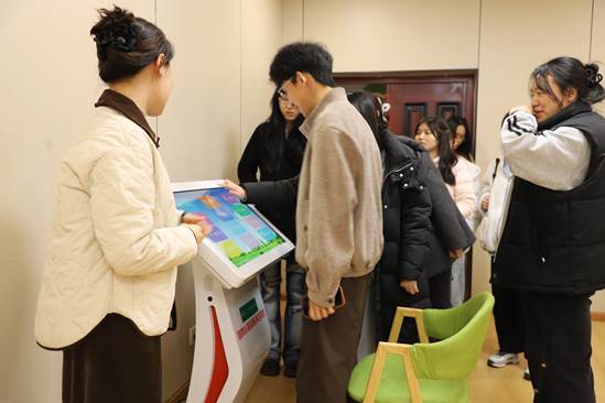 化院心理委员走进心理功能区2